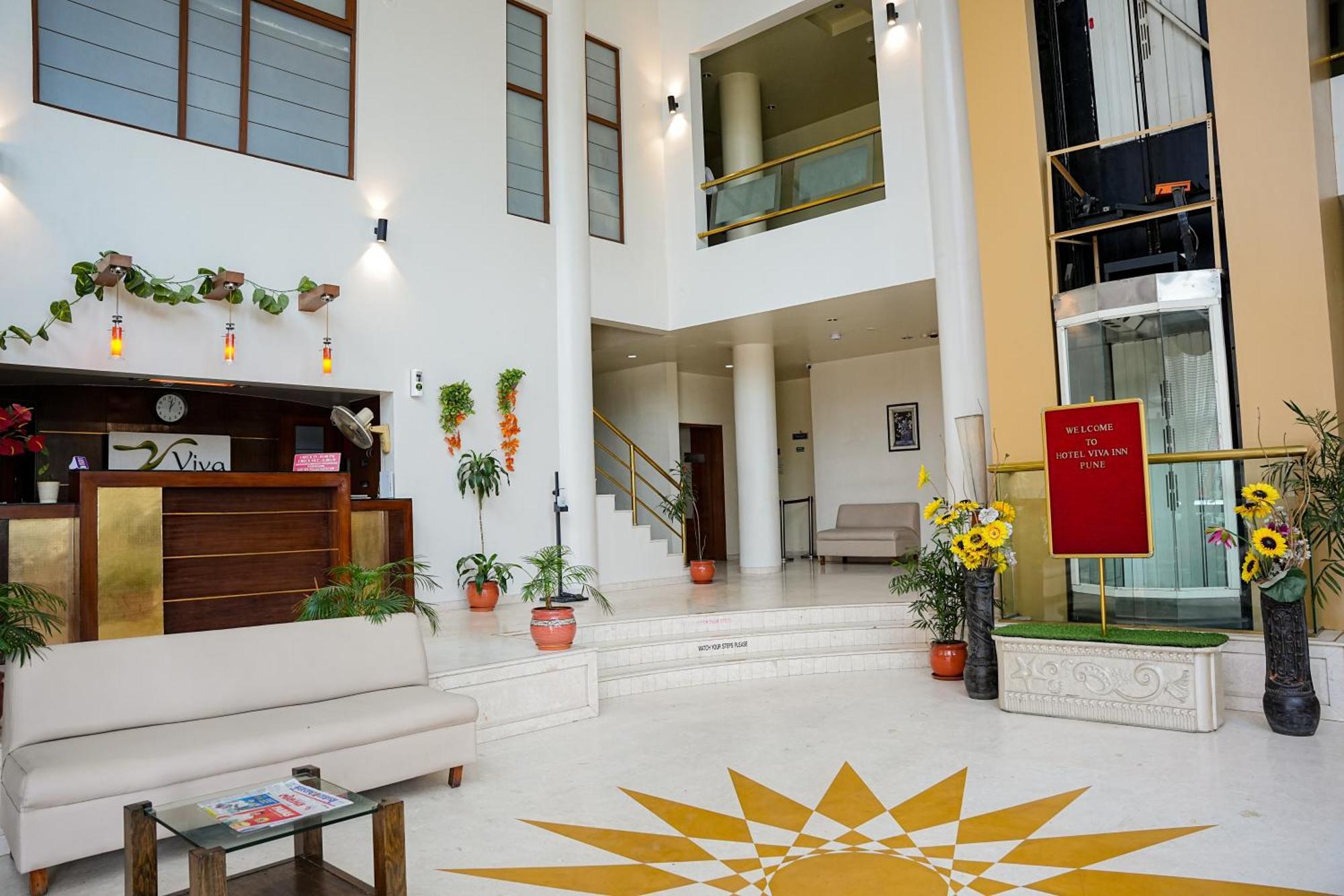 Hotel Viva Inn Yerandwane 外观 照片