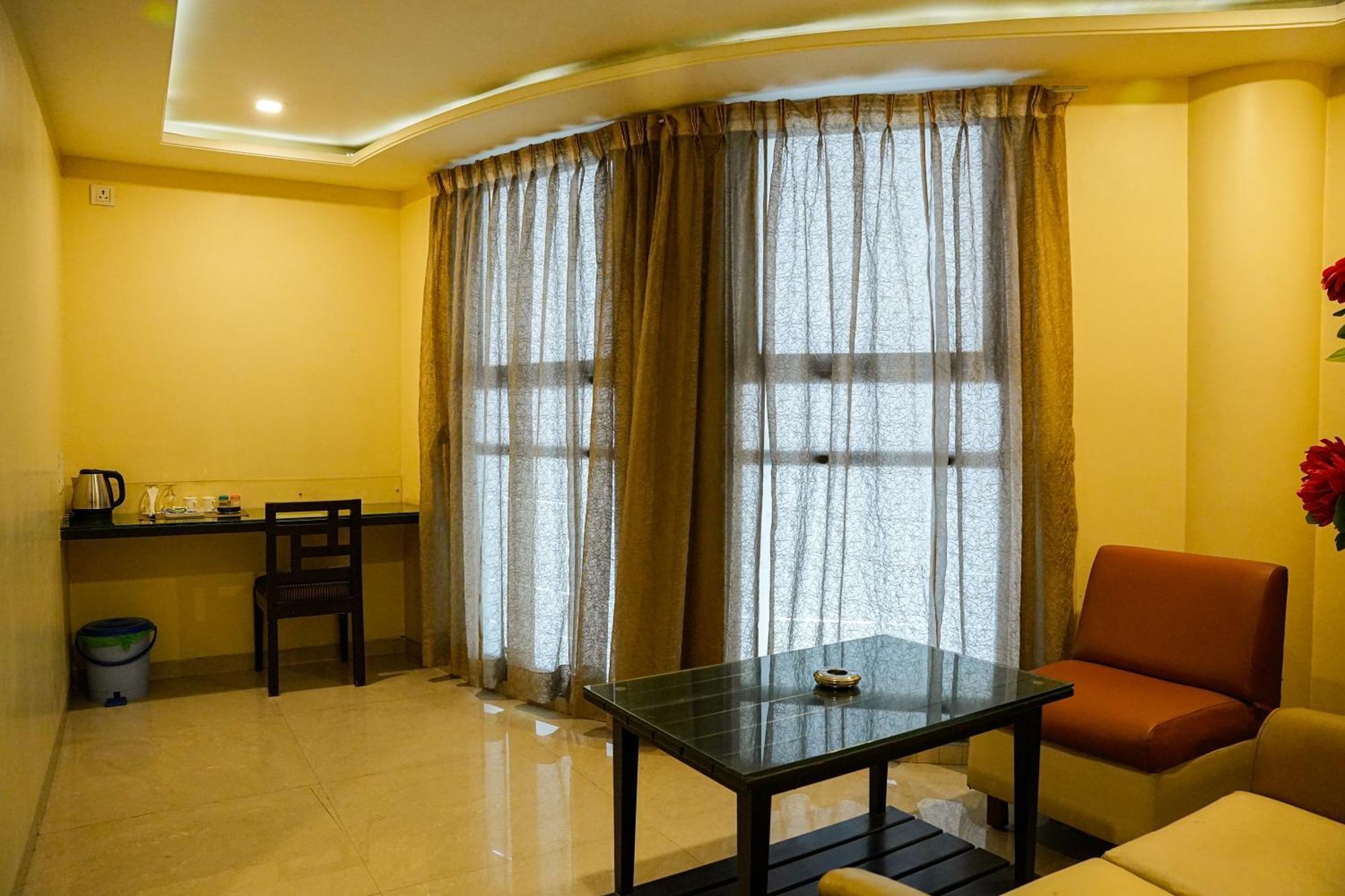 Hotel Viva Inn Yerandwane 外观 照片